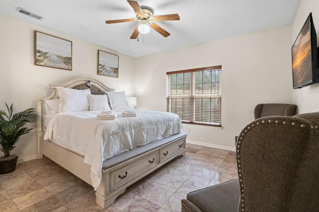 Cozy 4B 2 5B University Home King Beds Jacuzzi Charlotte Exterior foto