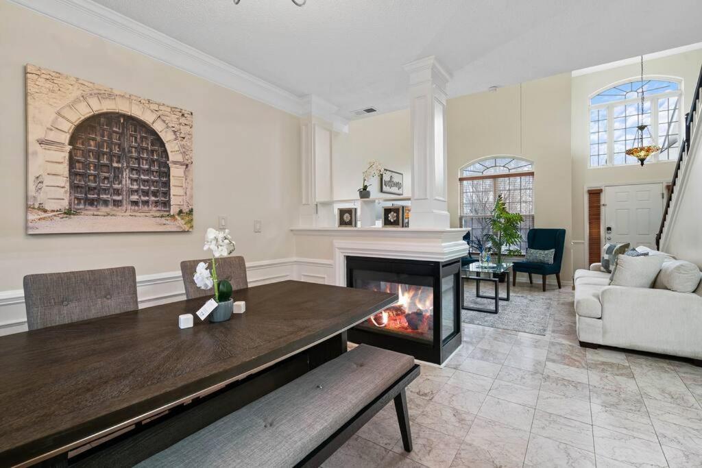 Cozy 4B 2 5B University Home King Beds Jacuzzi Charlotte Exterior foto